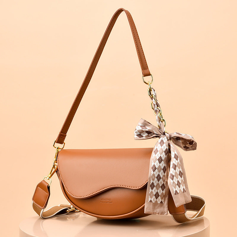 Julia Saddle Handbag