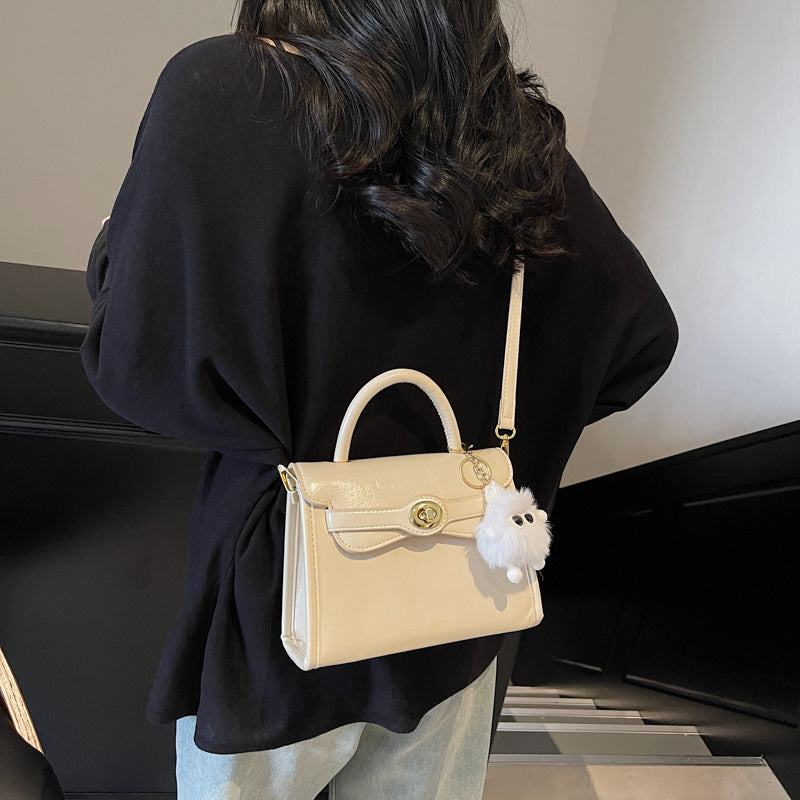 Lynda Shoulder Messenger Bag