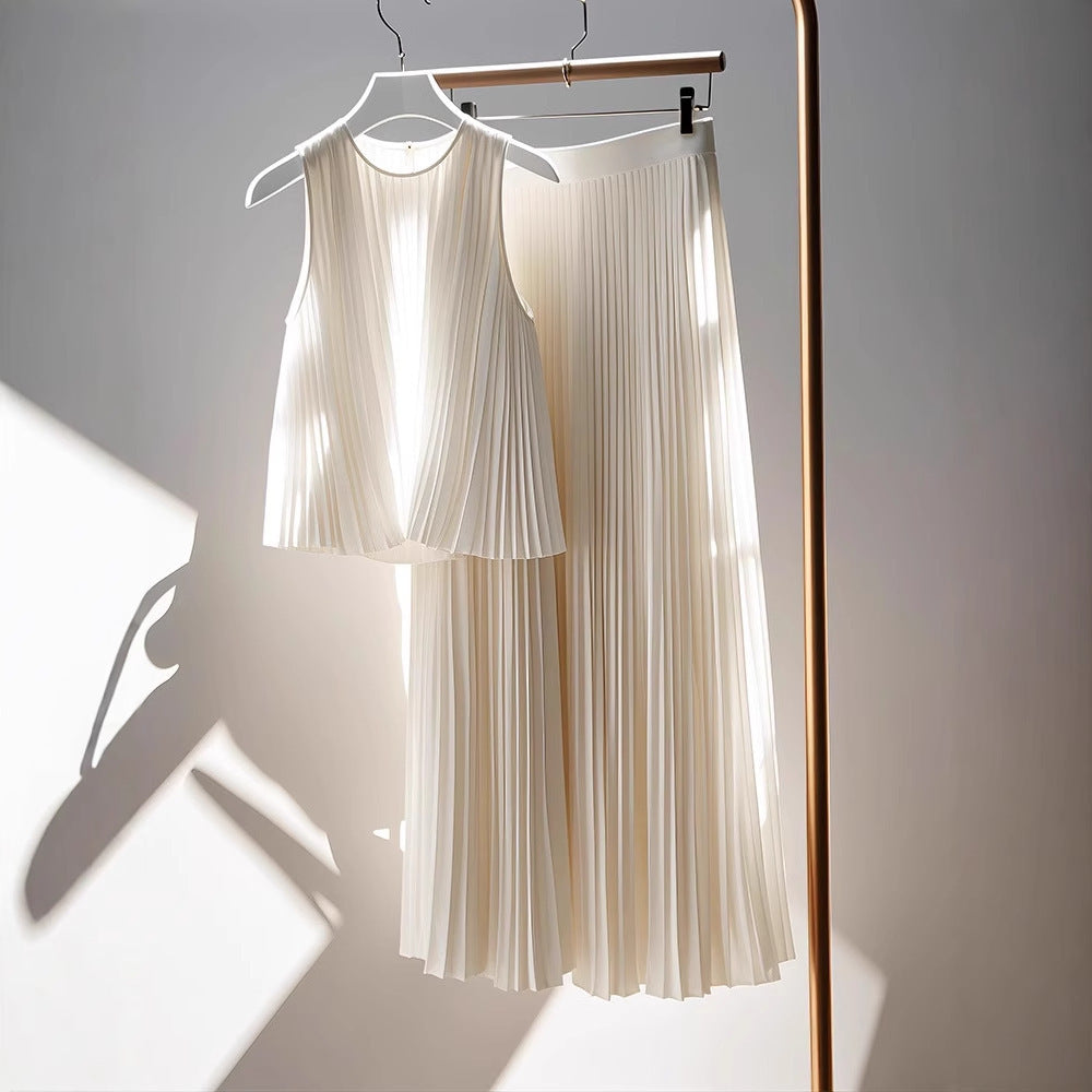 Vera White Pleated Skirt Two-piece Set