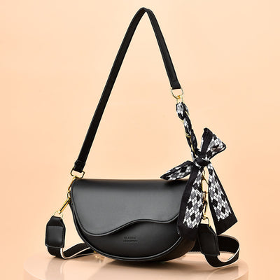 Julia Saddle Handbag