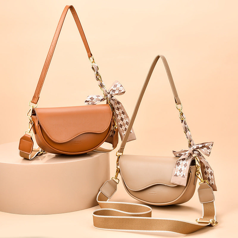 Julia Saddle Handbag