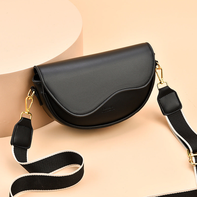 Julia Saddle Handbag