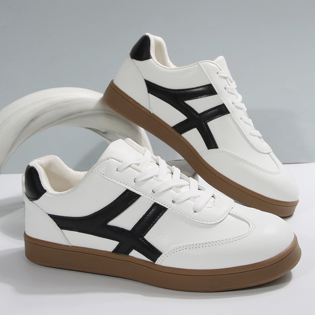 Retro Fashion Round Head Sneakers