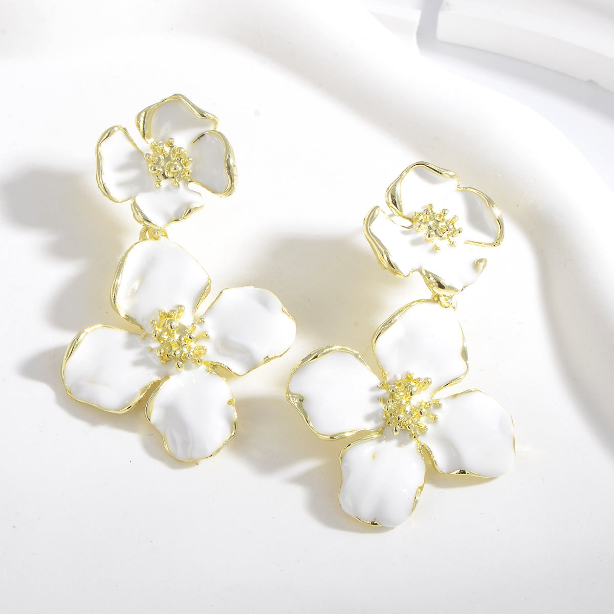 Drop Oil Camellia Earrings