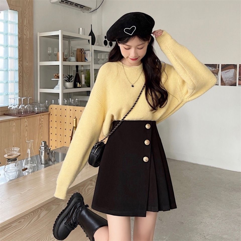 Side Pleats A-line Skirt